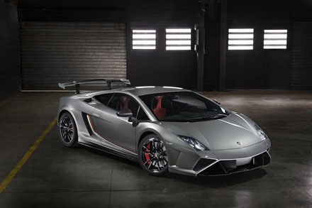 Lamborghini công bố giá bán LP 570-4 Squadra Corse. - 7 Lamborghini công bố giá bán LP 570-4 Squadra Corse.